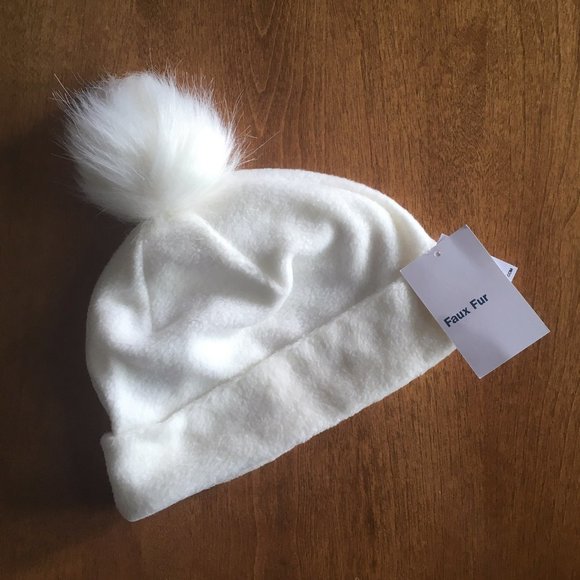 Old Navy white pompom hat S/M NWT - Picture 1 of 7
